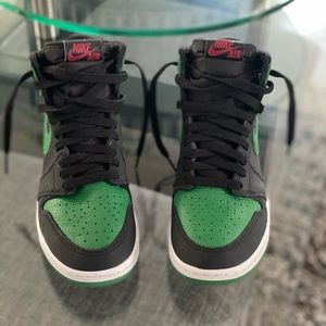Jordan 1 Retro - High OG- Pine Green/ size mens 5.5 / woman size 7.